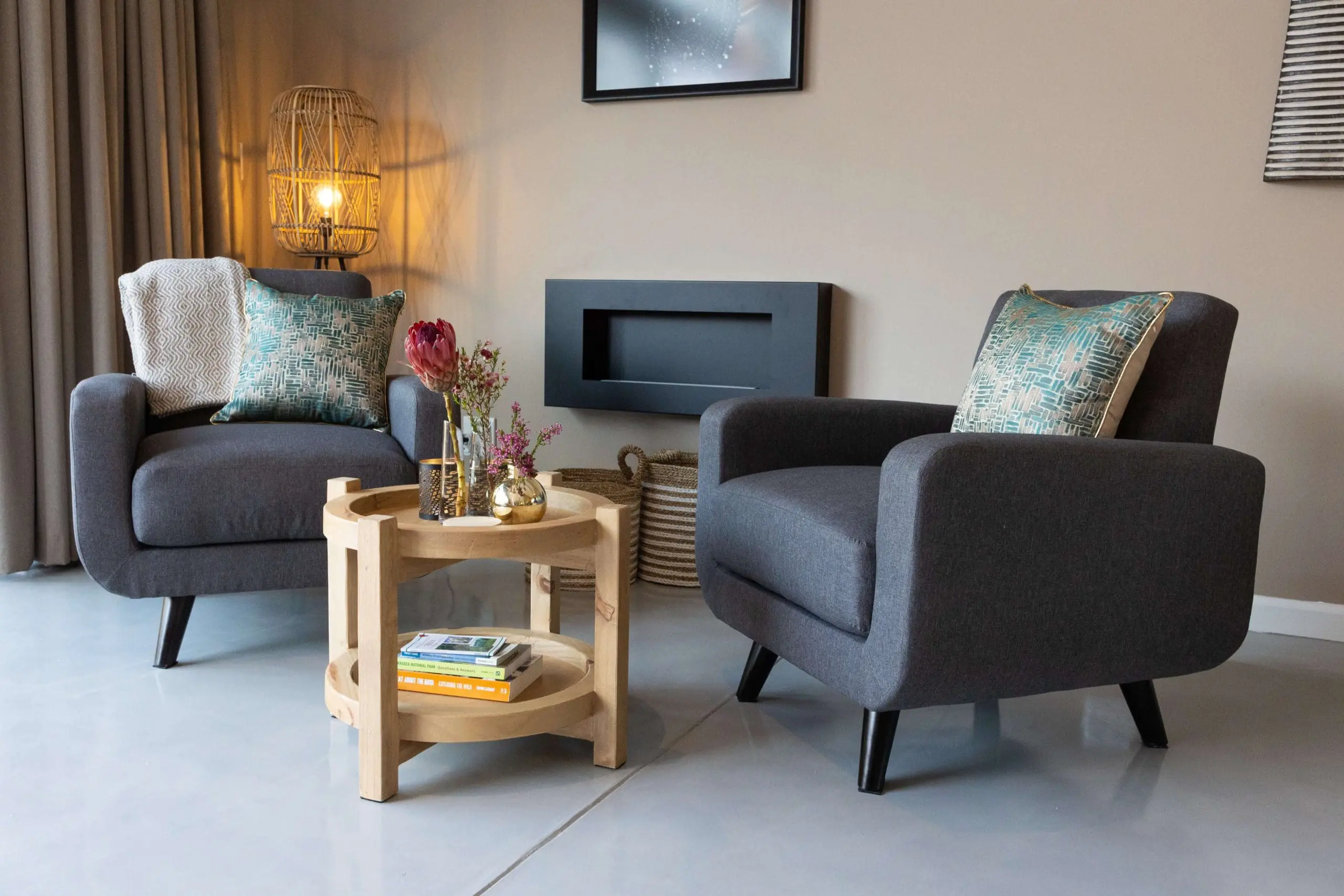 Marepe-Mountain-View-seating area caracal villa