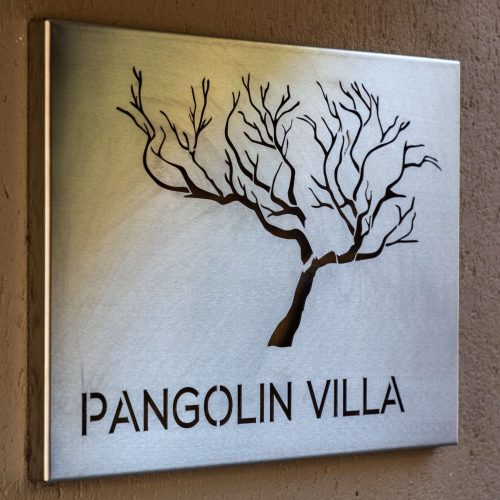 Marepe Mountain View sign of the villa Pangolin