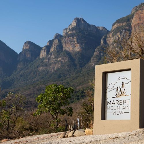 Marepe-Mountain-View-signpost